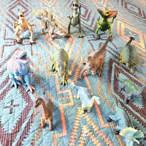 ‎Dinosaurs - Picture 1 of 6